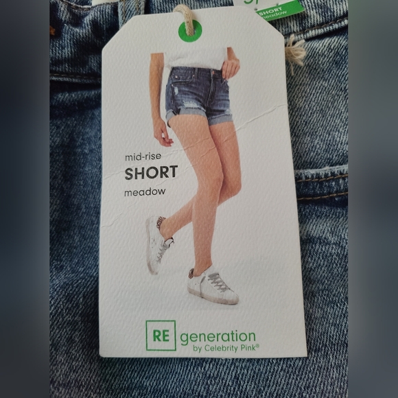 NWT! Celebrity Pink Women's Shorts - Picture 4 of 11